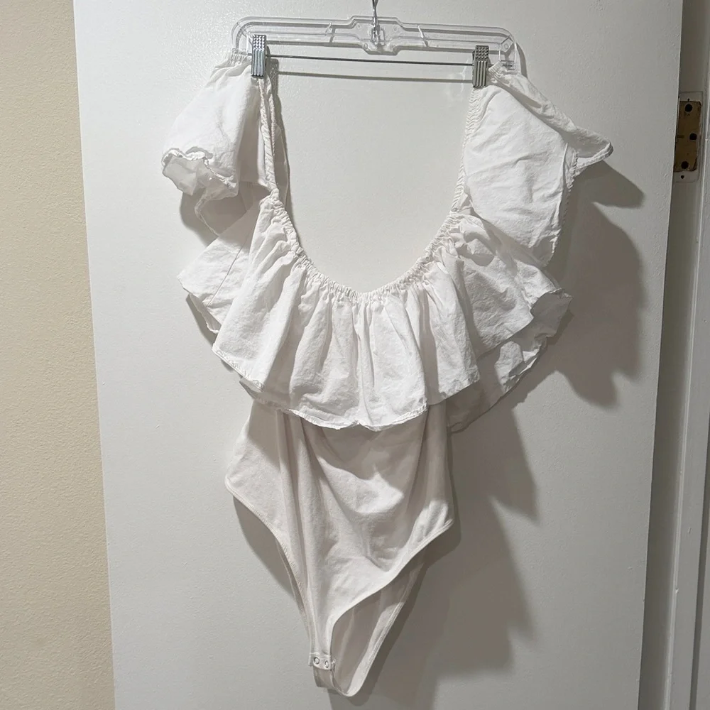 JustFab Ivory Ruffled Top - Picture 3 of 7